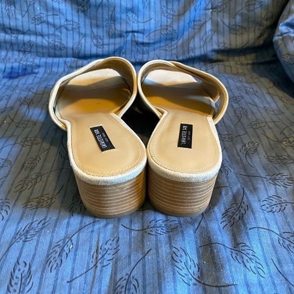 Lafayette 148 calf suede cross open toe sandals size 11 - Picture 3 of 6